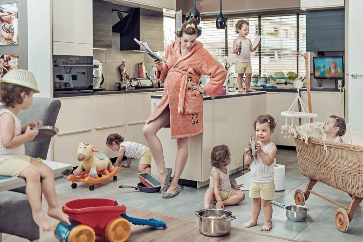 Päivittäiset askareet voivat lannistaa – löydä takaisin ilo naiseuteen, äitiyteen ja vaimouteen!