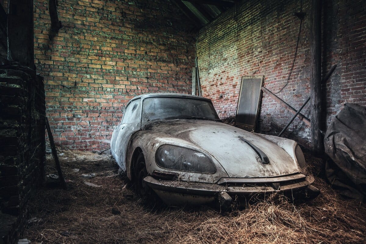 Mitä auton käy, kun se seisoo kaksi viikkoa – älä anna sen kuolla paikallaan!