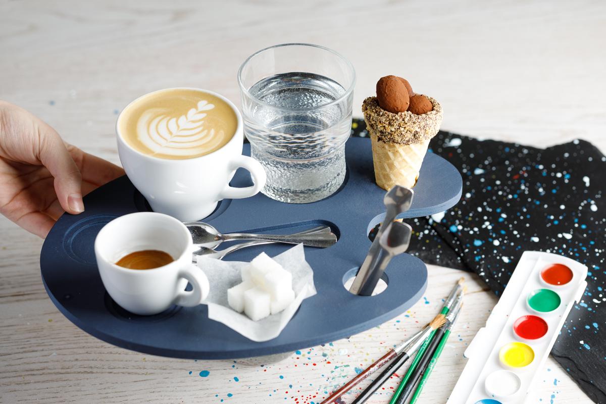 Kahvin tarjoiluetiketti – opi taidokkaat tavat ja hurmaa vieraasi!