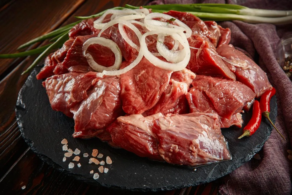 6 tappavan hyvää marinadia, jotka muuttavat grillisi ikuisesti – ja saat lihasta mehevimmän ikinä