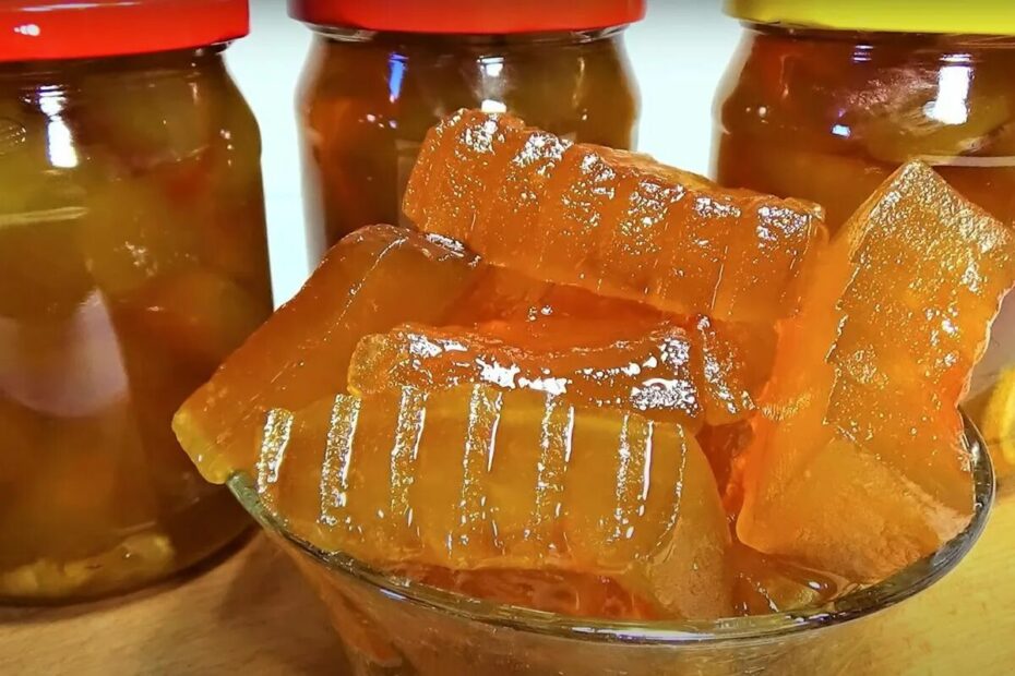 Meripihkanvärinen omenasäilyke – se viiden minuutin ihme, joka häviää purkista sekunneissa