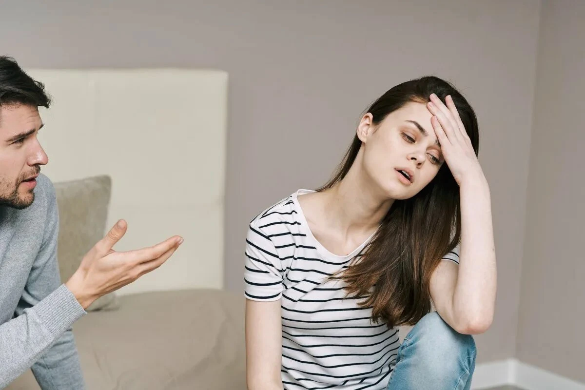 30 myrkyllistä piirrettä, jotka tuhoavat ihmissuhteesi – ja miten tunnistat ne ennen kuin on liian myöhäistä