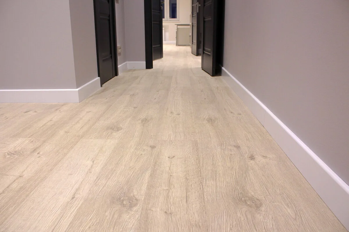 Jokin lattia kotiin – mikä on paras, jotta et kadu vuosien päästä?