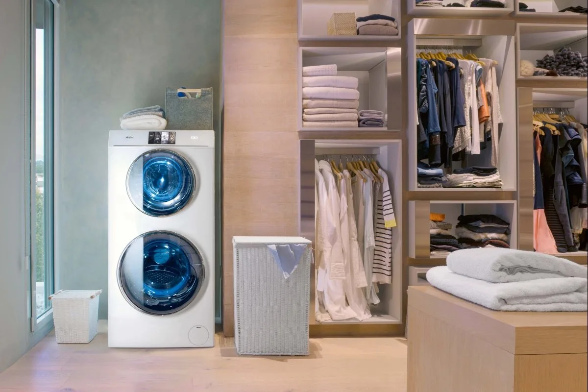 Pesukone ja kuivausrumpu: parempi yhdessä vai erikseen?