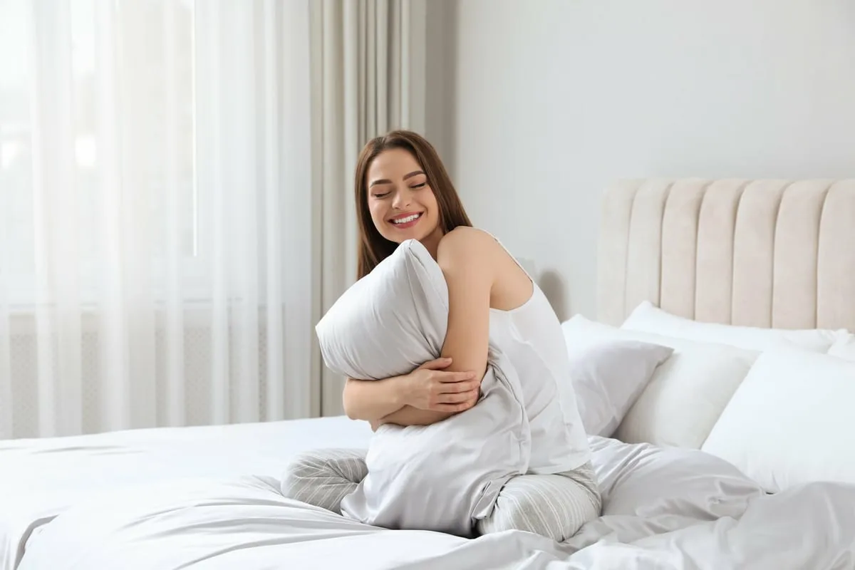 Päihitä tyynyn hajut raikkaudella – näin teet sen ilman pesua!